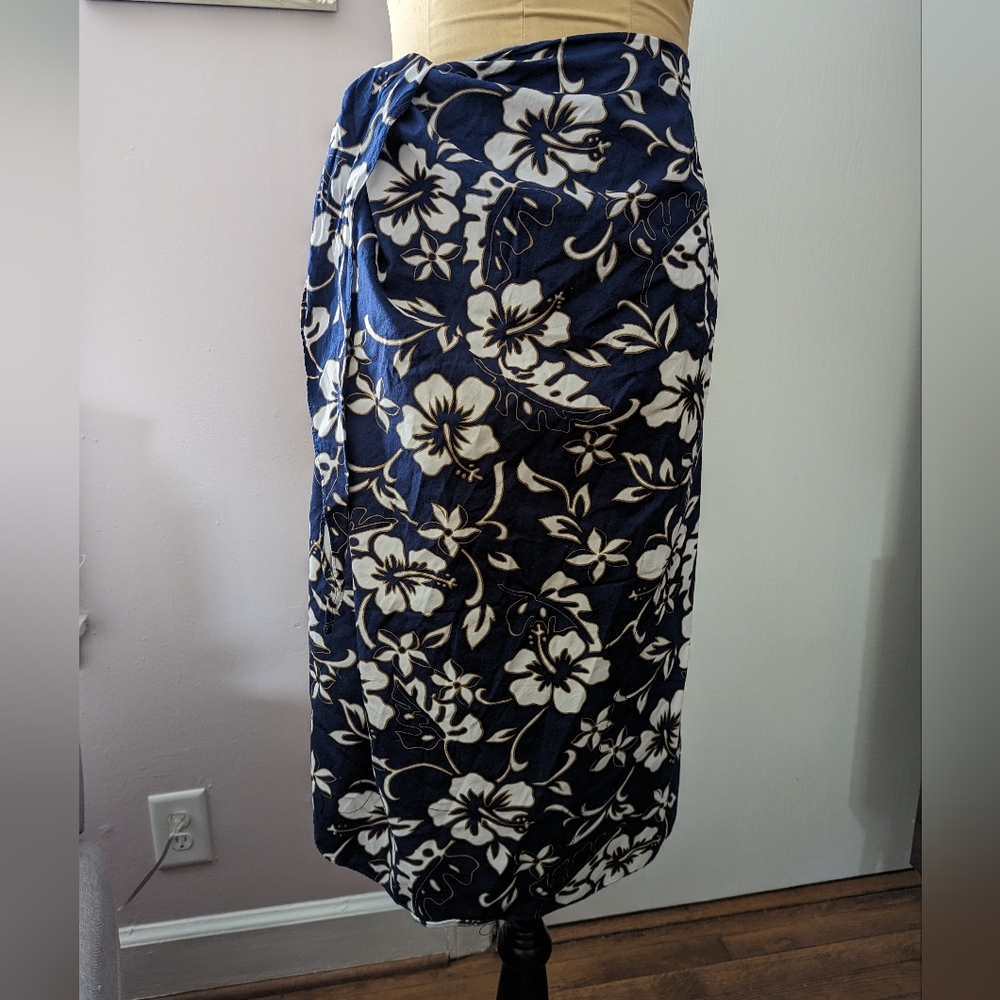 Hilo Hattie's Blue Wrap Skirt Cover Up Hibiscus Print Cotton One Size